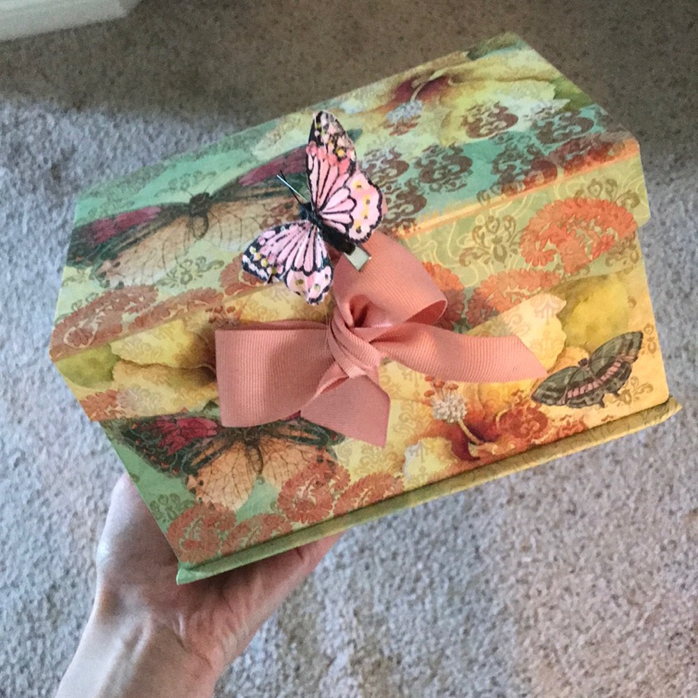 Butterfly box